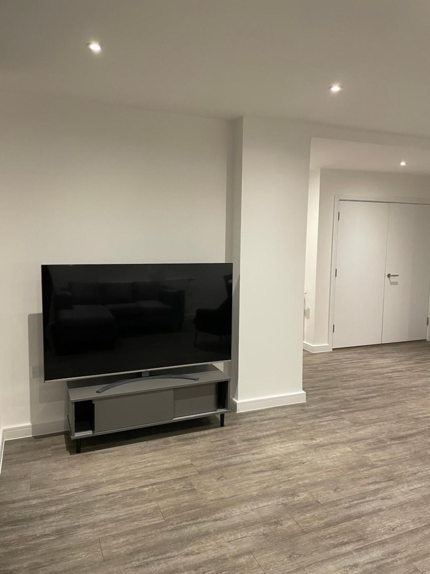 Luxurious 2 Bedroom Apartment バーキング エクステリア 写真